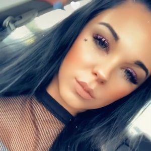 Meet your Posher, Em